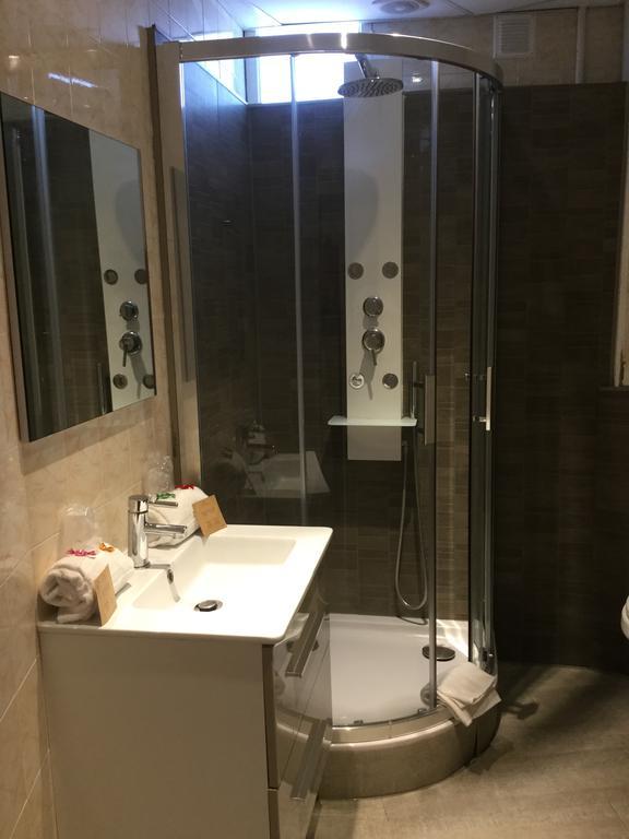 Hotel Restaurant Le 8 Mandelieu Eksteriør billede